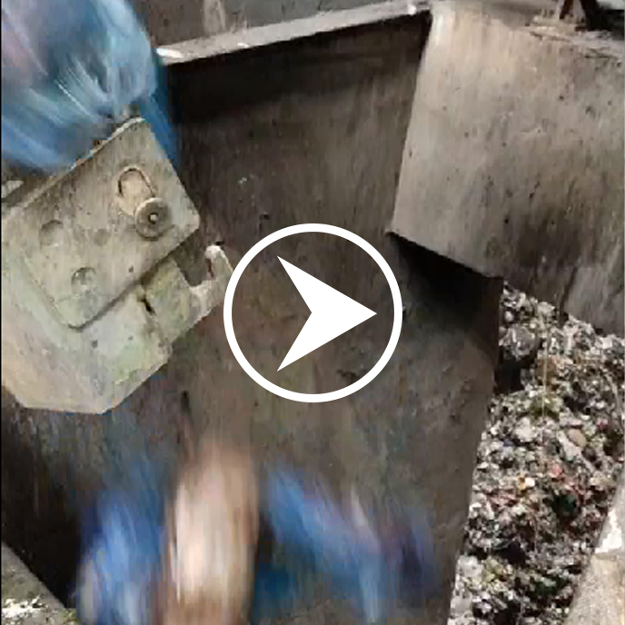 倒入焚燒發(fā)電廠視頻 